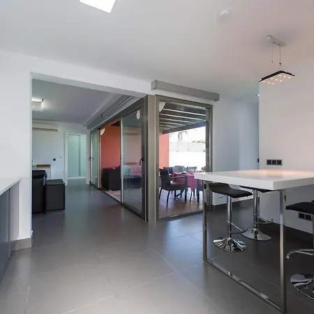 シャレー Paradise ラ・プラヤ・デ・アルグイネグイン